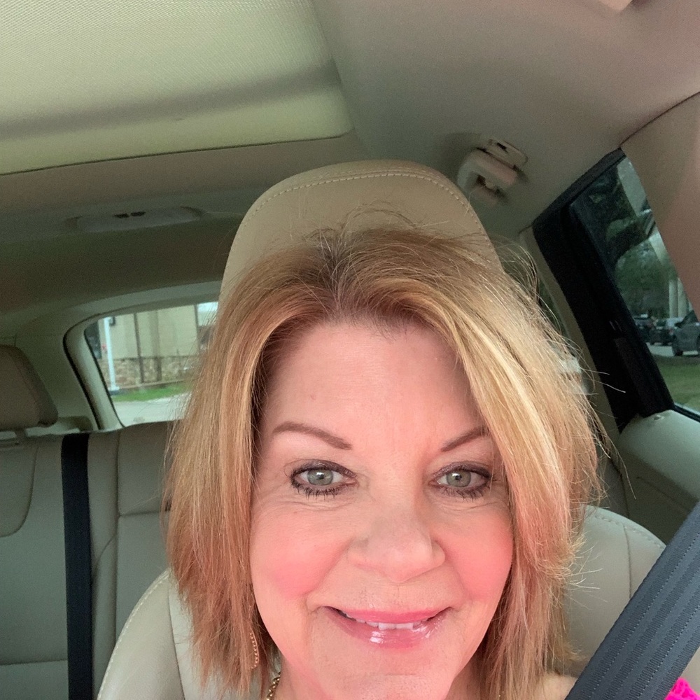 Meet your Posher, Michele